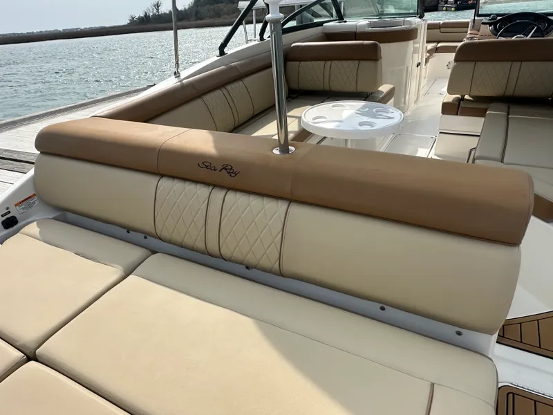 Slide: The Image of Sea Ray 270 SDX OUTBOARD 2015 - 9