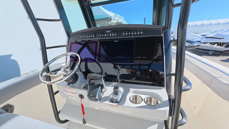 Slide: The Image of Boston Whaler 330 Outrage 2026 - 26