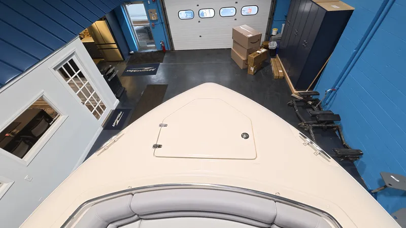 Slide: The Image of Boston Whaler 330 Outrage 2026 - 45