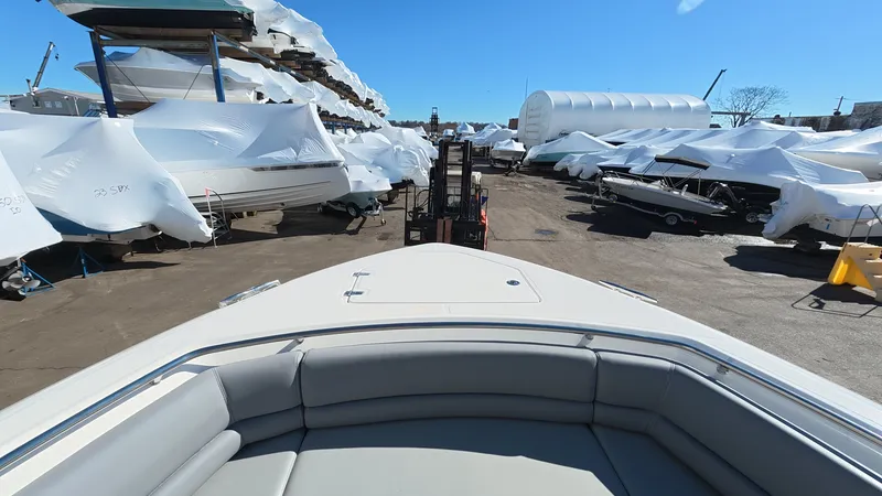 Slide: The Image of Boston Whaler 330 Outrage 2026 - 47