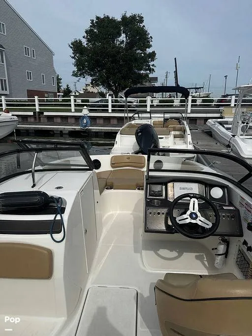 Slide: The Image of Bayliner VR6 OB 2025 - 16339740