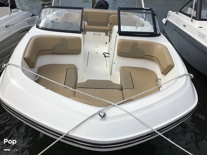 Slide: The Image of Bayliner VR6 OB 2025 - 16783248