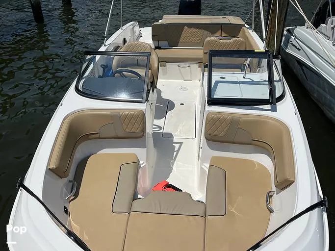 Slide: The Image of Bayliner VR6 OB 2025 - 16339758