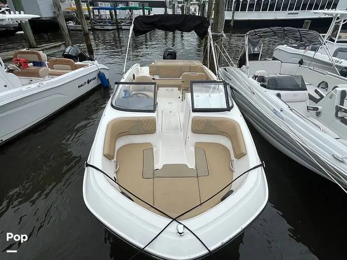 Slide: The Image of Bayliner VR6 OB 2025 - 16339759