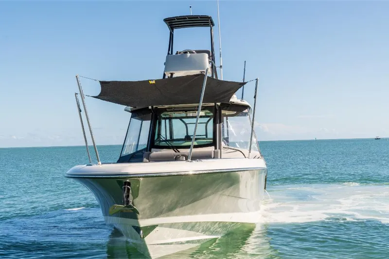Slide: The Image of Boston Whaler 360 Outrage 2026 - 173