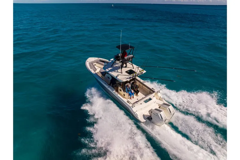 Slide: The Image of Boston Whaler 360 Outrage 2026 - 52