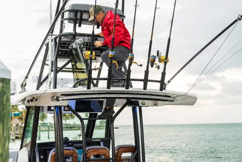 Slide: The Image of Boston Whaler 360 Outrage 2026 - 68