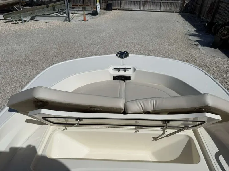 Slide: The Image of Boston Whaler 170 Montauk 2026 - 13