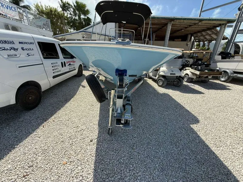 Slide: The Image of Boston Whaler 170 Montauk 2026 - 16