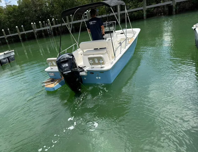 Slide: The Image of Boston Whaler 170 Montauk 2026 - 3