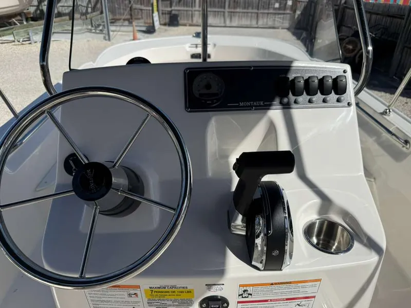 Slide: The Image of Boston Whaler 170 Montauk 2026 - 8