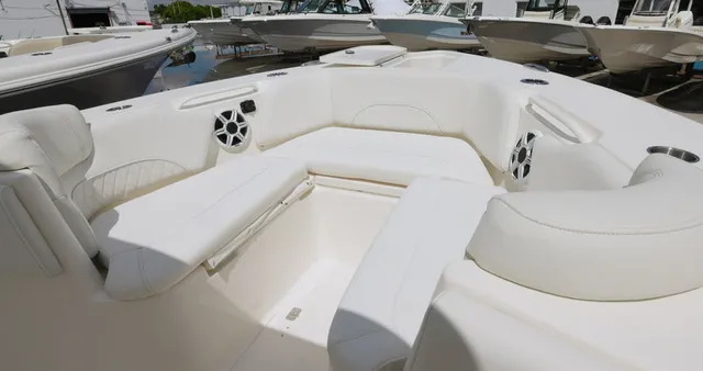 Slide: The Image of Key West Boats 263 FS 2025 - 11