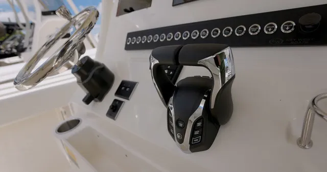 Slide: The Image of Key West Boats 263 FS 2025 - 4