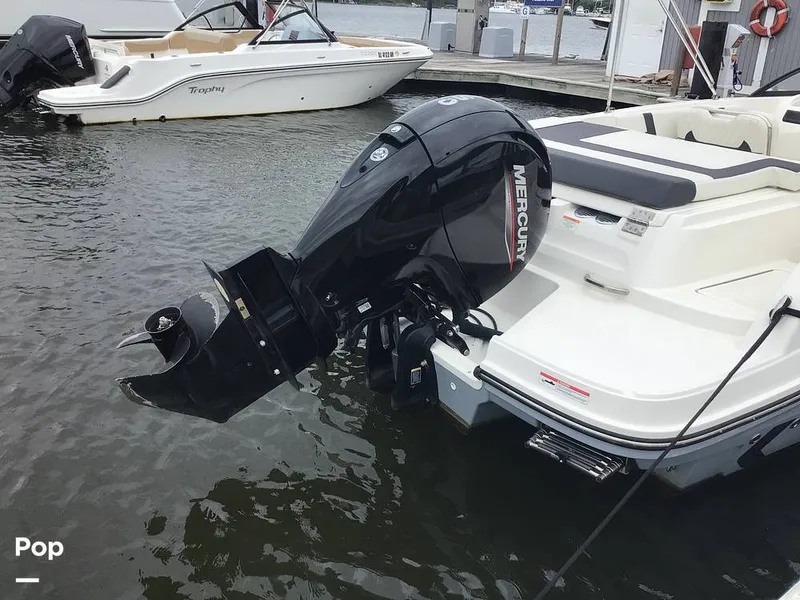 Slide: The Image of Bayliner VR6 OB 2024 - 16782550
