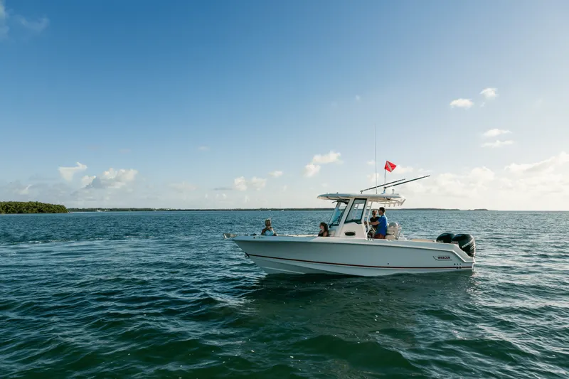 Slide: The Image of Boston Whaler 250 Outrage 2026 - 33