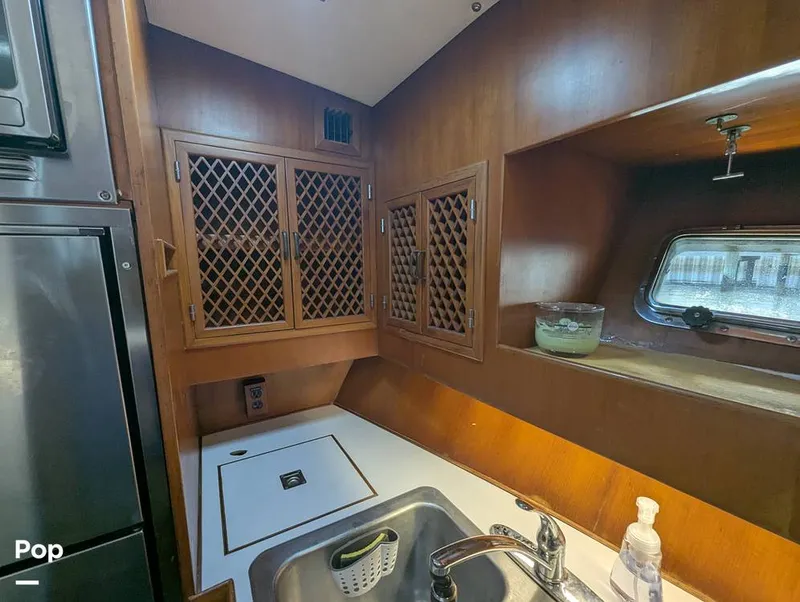 Slide: The Image of Marine Trader Tradewinds 47 1987 - 16365587