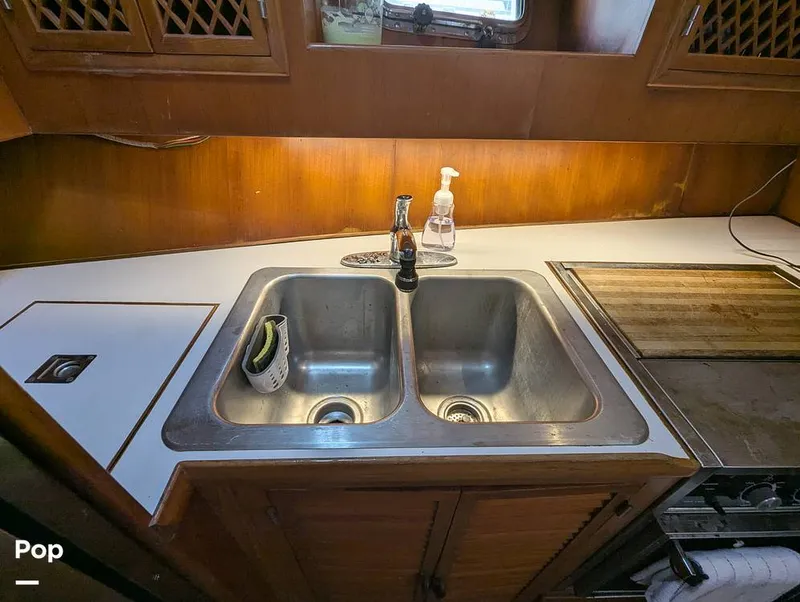 Slide: The Image of Marine Trader Tradewinds 47 1987 - 16365589