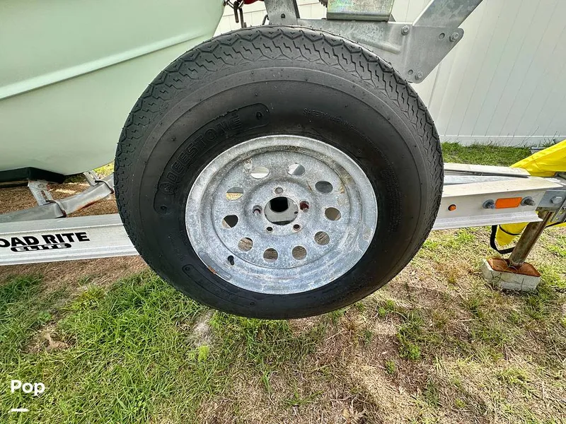 Slide: The Image of Spare Tire Kit - 16409504
