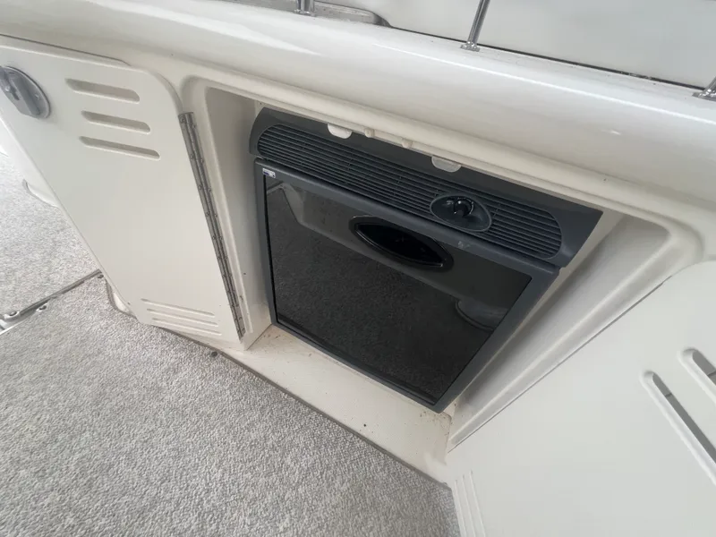 Slide: The Image of Sea Ray 44 SUNDANCER 2008 - 11