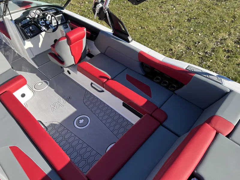 Slide: The Image of Mastercraft NXT24 2023 - 11