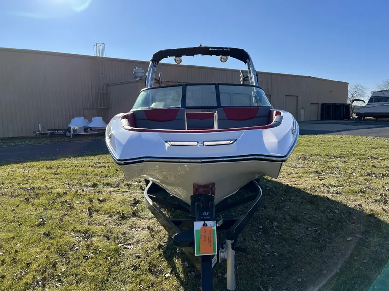 Slide: The Image of Mastercraft NXT24 2023 - 4