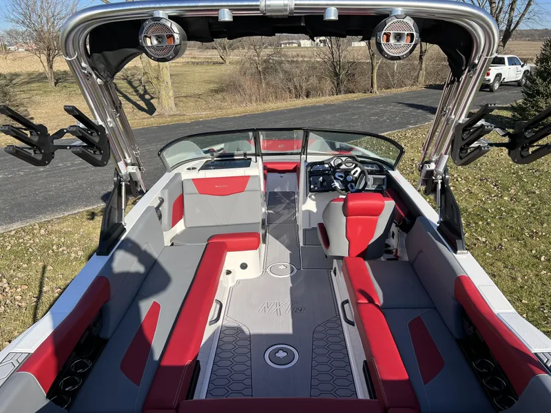 Slide: The Image of Mastercraft NXT24 2023 - 9