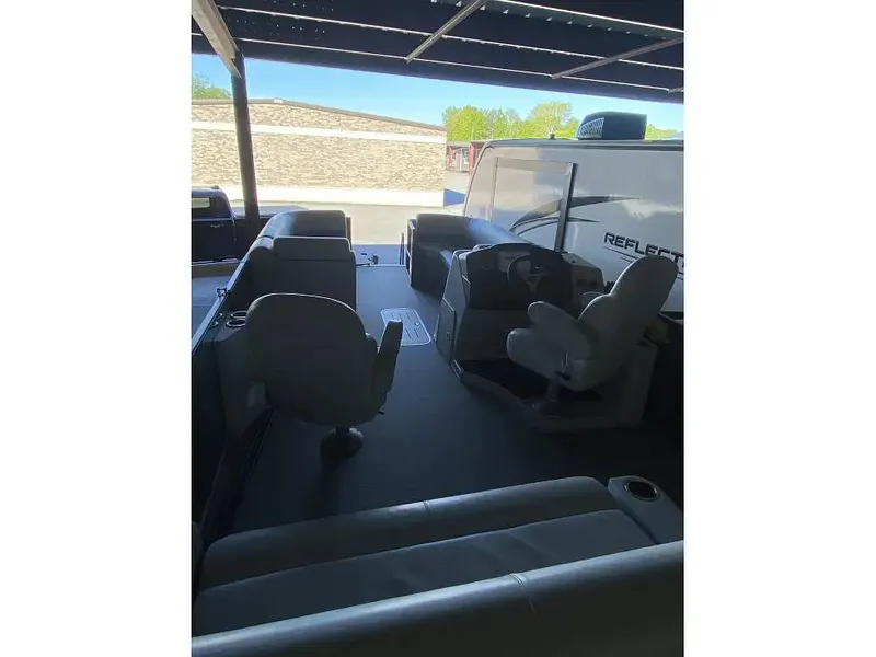 Slide: The Image of Bentley Pontoons 243 SB 2023 - 16345166