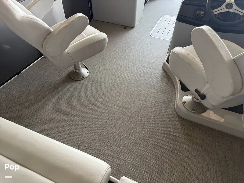 Slide: The Image of Bentley Pontoons 243 SB 2023 - 16370041