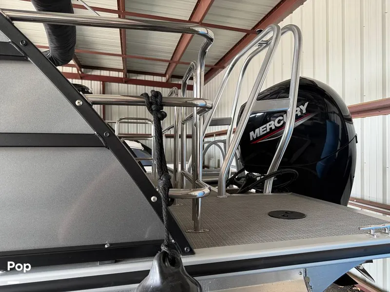 Slide: The Image of Bentley Pontoons 243 SB 2023 - 16370054