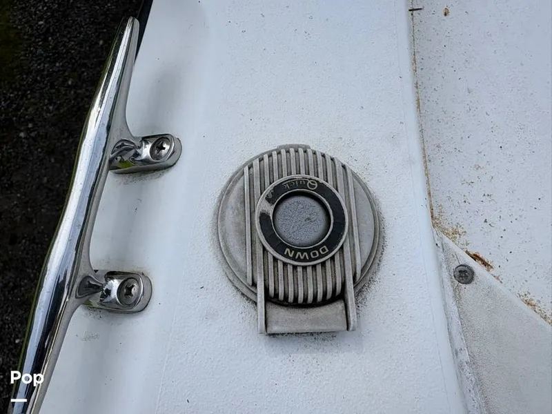 Slide: The Image of Seaswirl 2601 Striper 2005 - 16389768