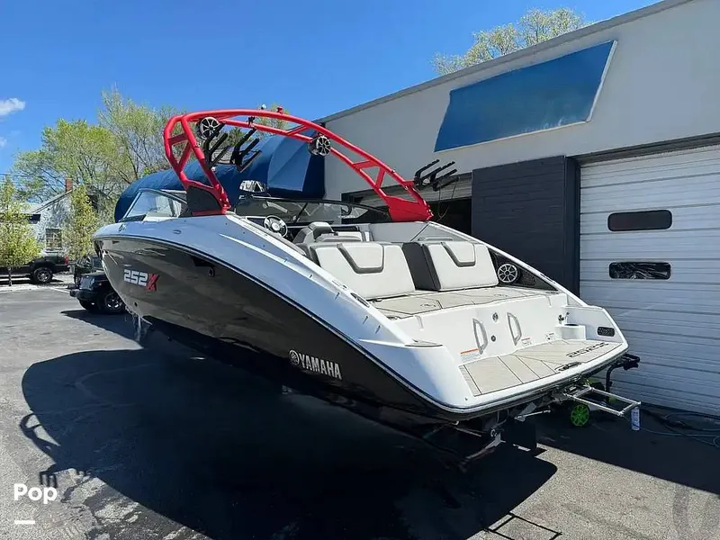The Image of Yamaha 252XE 2022 - 16357208