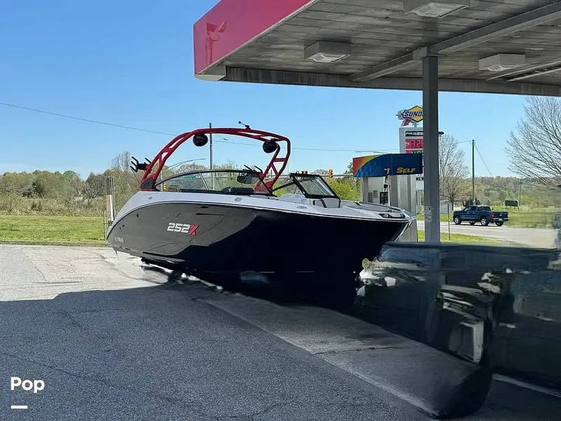 Slide: The Image of Yamaha 252XE 2022 - 16357211