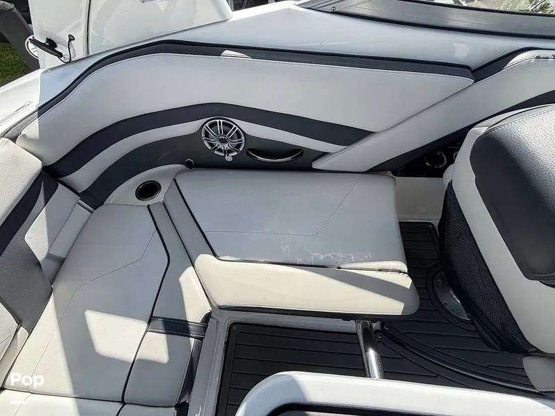 Slide: The Image of Yamaha 242 Limited S 2017 - 16378613