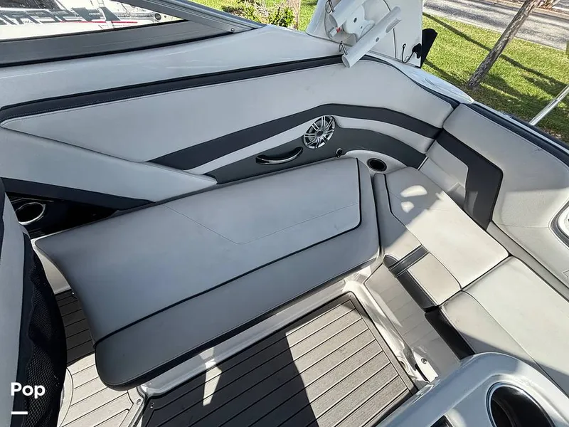 Slide: The Image of Yamaha 242 Limited S 2017 - 16378615