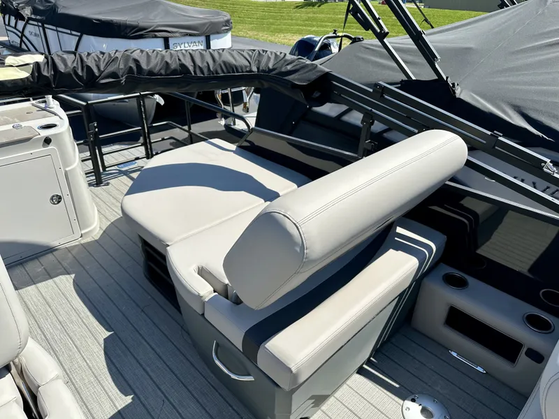 Slide: The Image of Starcraft CX23RLTT 2024 - 10