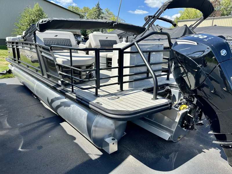 Slide: The Image of Starcraft CX23RLTT 2024 - 15