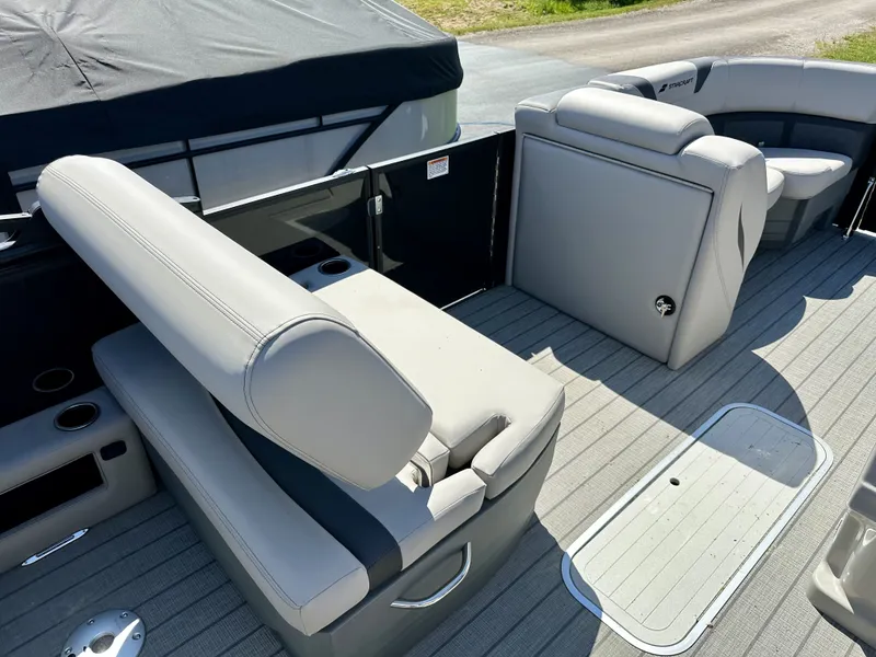 Slide: The Image of Starcraft CX23RLTT 2024 - 6