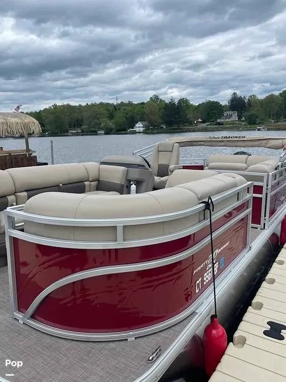 The Image of Sun Tracker Party Barge 20 DLX 2024 - 16349066