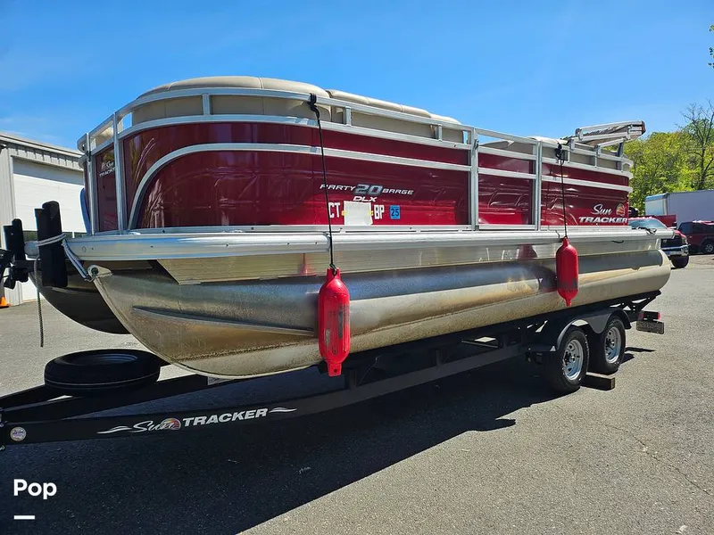 Slide: The Image of Sun Tracker Party Barge 20 DLX 2024 - 16424295