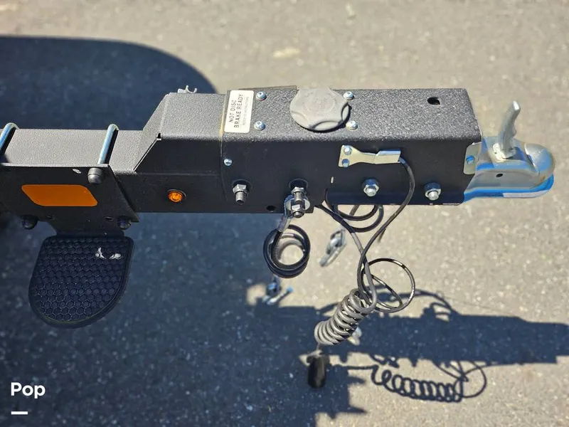 Slide: The Image of Sun Tracker Party Barge 20 DLX 2024 - 16424290