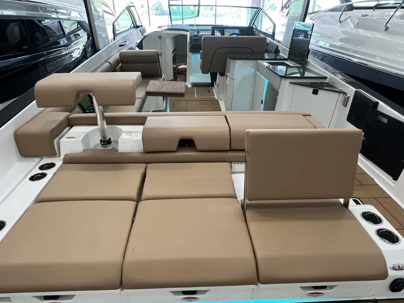 Slide: The Image of Aviara AV36 2023 - 11