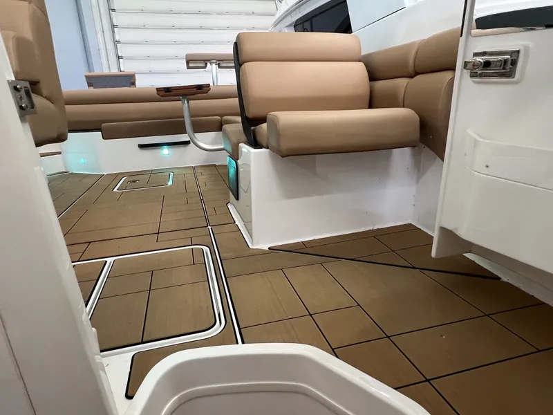 Slide: The Image of Aviara AV36 2023 - 20