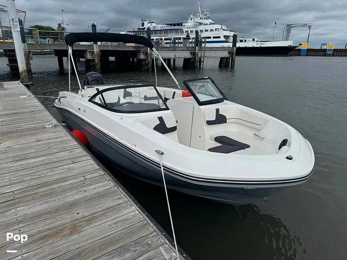 The Image of Bayliner VR6 OB 2024 - 16350452