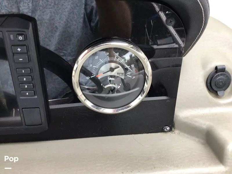 Slide: The Image of Crownline Boats E230XS 2024 - 16756982