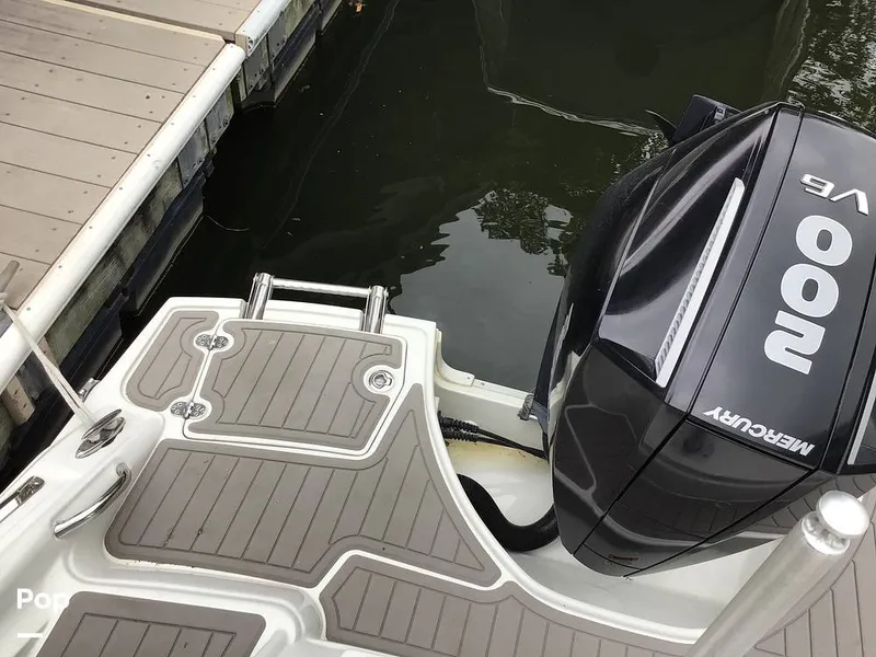 Slide: The Image of Crownline Boats E230XS 2024 - 16756994