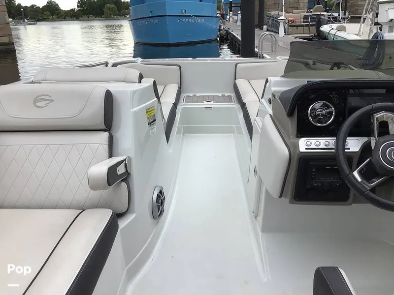 Slide: The Image of Crownline Boats E230XS 2024 - 16756961