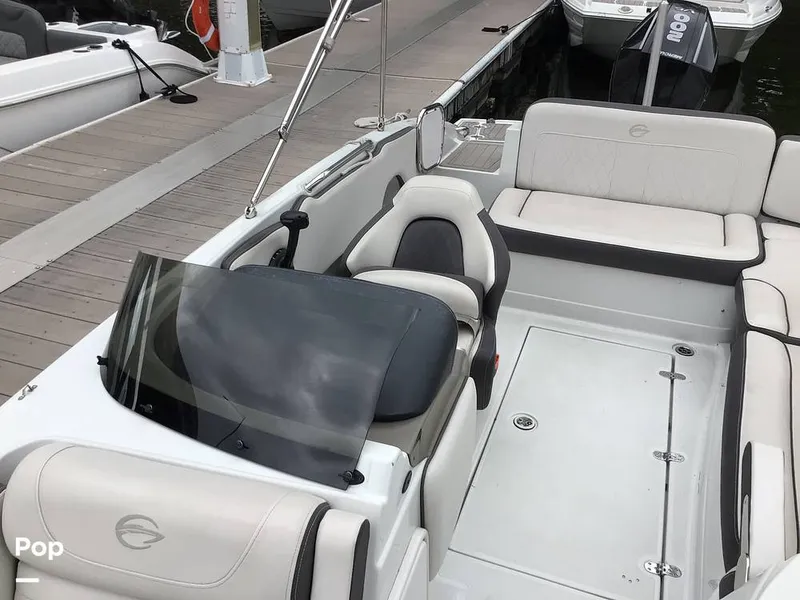 Slide: The Image of Crownline Boats E230XS 2024 - 16756972
