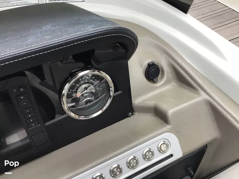Slide: The Image of Crownline Boats E230XS 2024 - 16756990