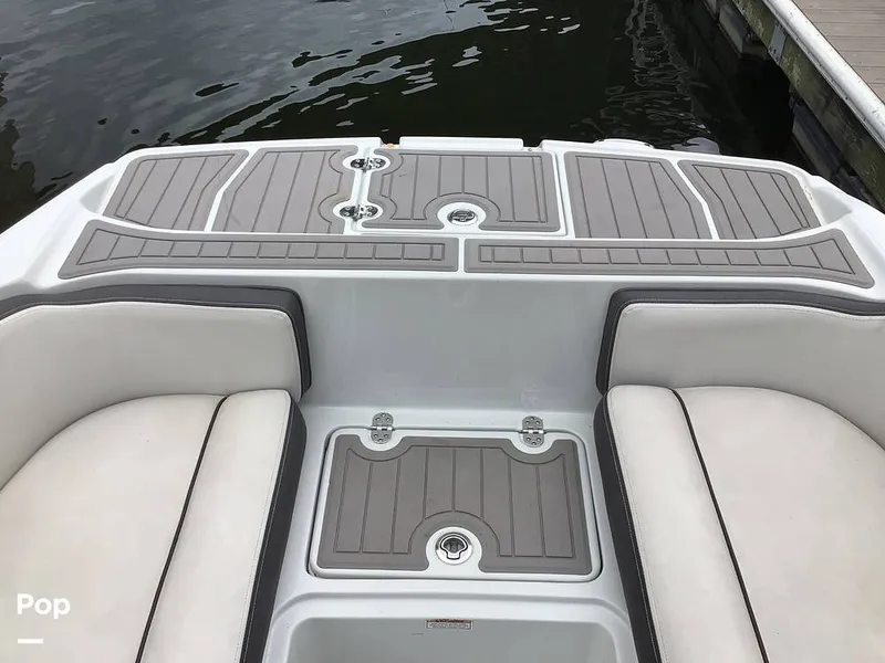 Slide: The Image of Crownline Boats E230XS 2024 - 16756970