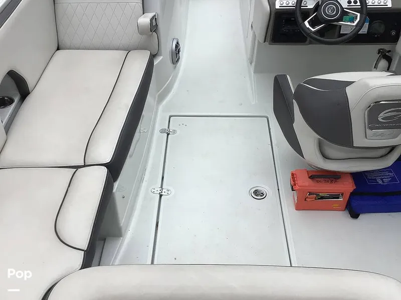 Slide: The Image of Crownline Boats E230XS 2024 - 16757006